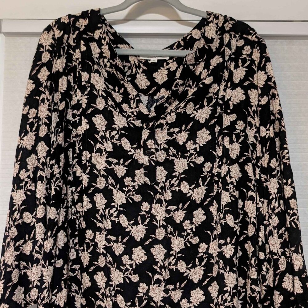 Monday Fun Bell Sleeve Blouse Black Floral Size 3X